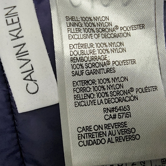 Calvin Klein light Packable Puffer Jacket Size Small - Picture 9 of 9